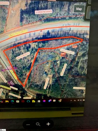 $300,000 | Hobson Hobson And East West Parkway Road, Anderson, SC 29621
