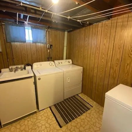 $174,900 | 3205 15th Street, Menominee, MI 49858
