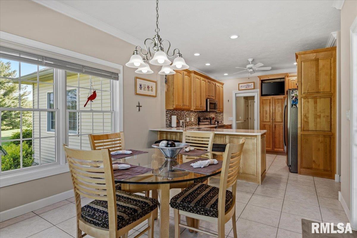 5635 Wagon Ford Road Chatham, IL 62629 - Photo 21 of 65