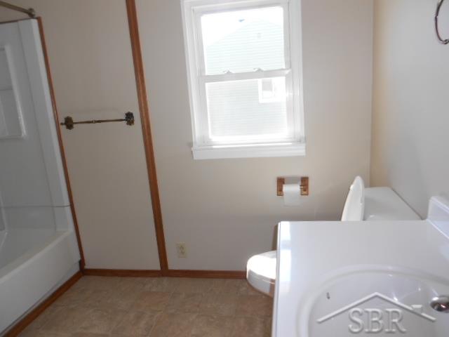 9905 West Freeland Road Freeland, MI 48623 - Photo 9 of 16 31318866-8.JPG