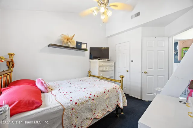 $819,999 | 8 Carpenter Avenue | New Springville