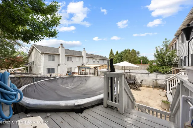 $819,999 | 8 Carpenter Avenue | New Springville