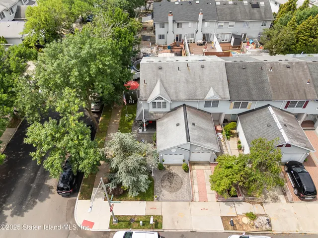 $819,999 | 8 Carpenter Avenue | New Springville