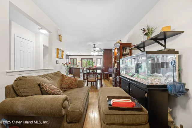 $819,999 | 8 Carpenter Avenue | New Springville