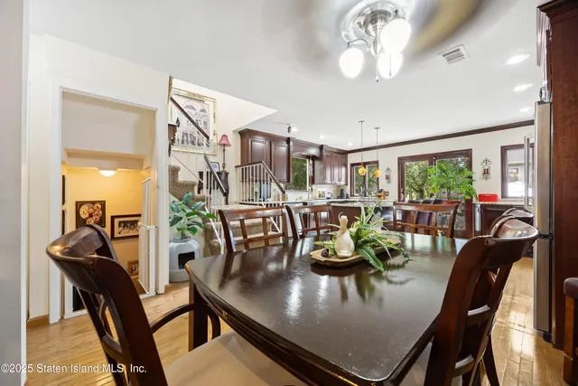 $819,999 | 8 Carpenter Avenue | New Springville