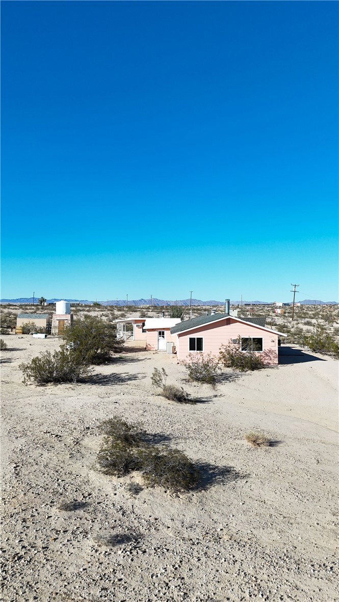 66270 Brant Crossing Road Joshua Tree, CA 92252 - Photo 42 of 46 a view of beach and ocean