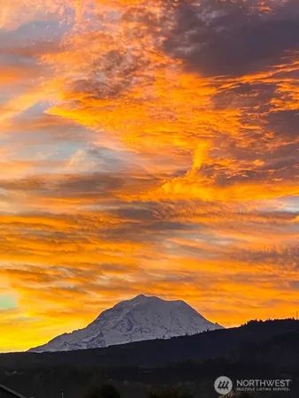 a view of a sky