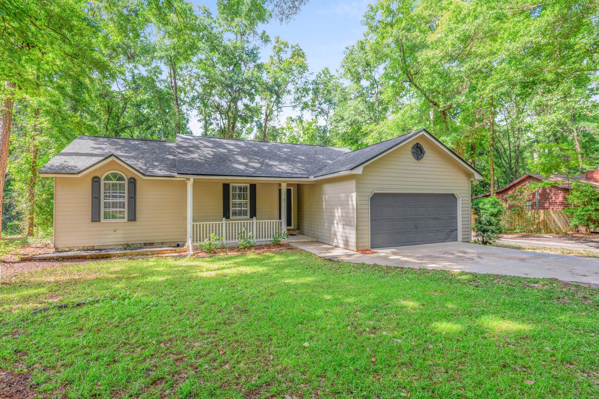 1835 Folkstone Road Tallahassee, FL 32312 - Photo 2 of 37