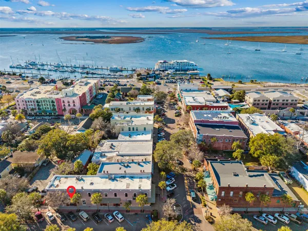 a picture of a room with a floor plan