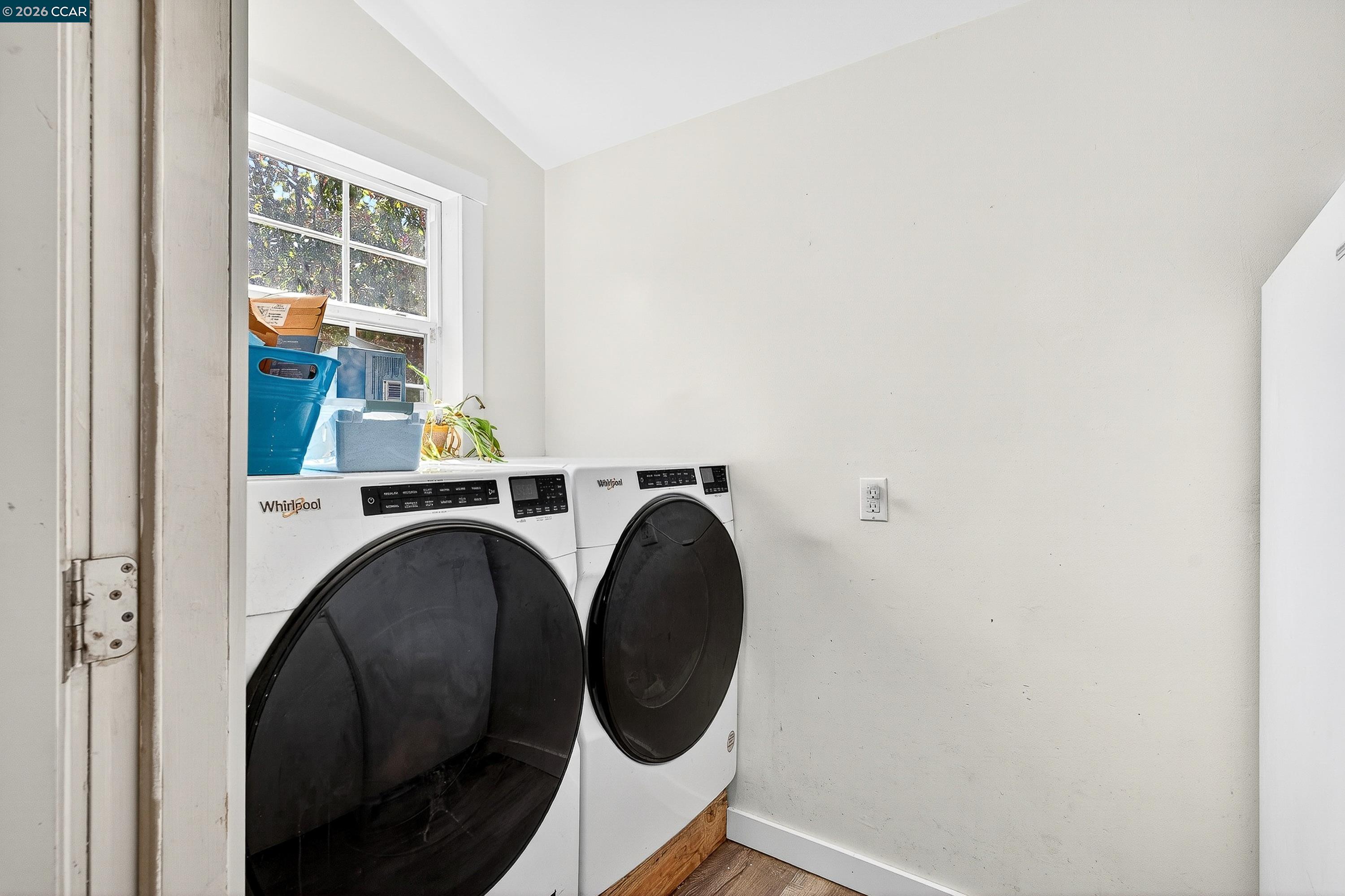 2312 Granada Court Pinole, CA 94564 - Photo 44 of 60 a utility room with dryer and washer