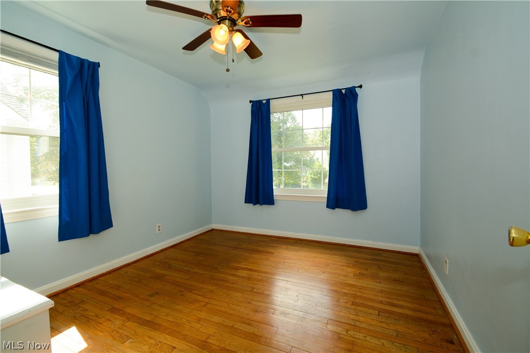 2623 Milton Road Cleveland, OH 44118 - Photo 20 of 35