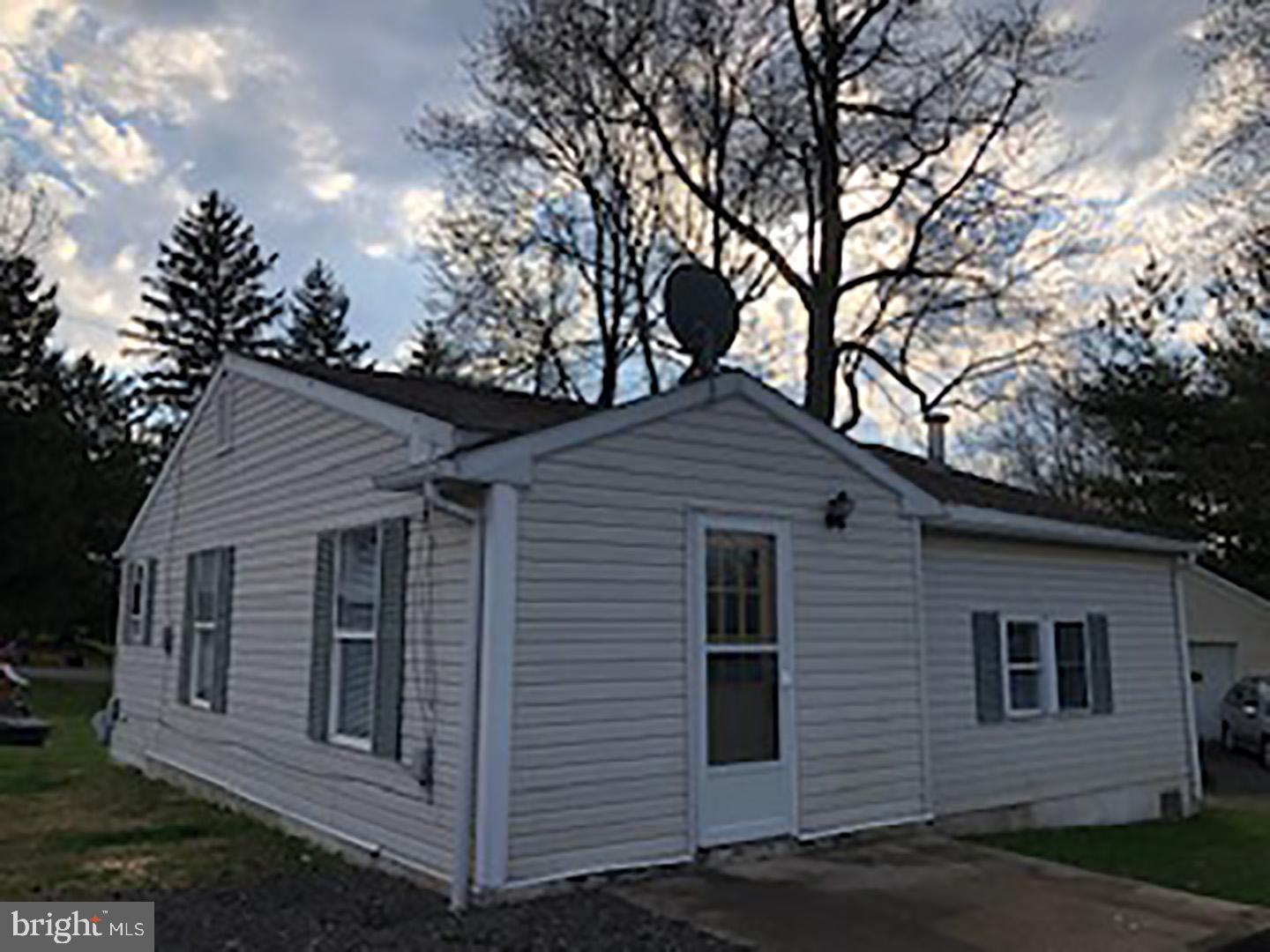 613 Summit Avenue Shillington, PA 19607 - Photo 1 of 18 Gallery Image 1