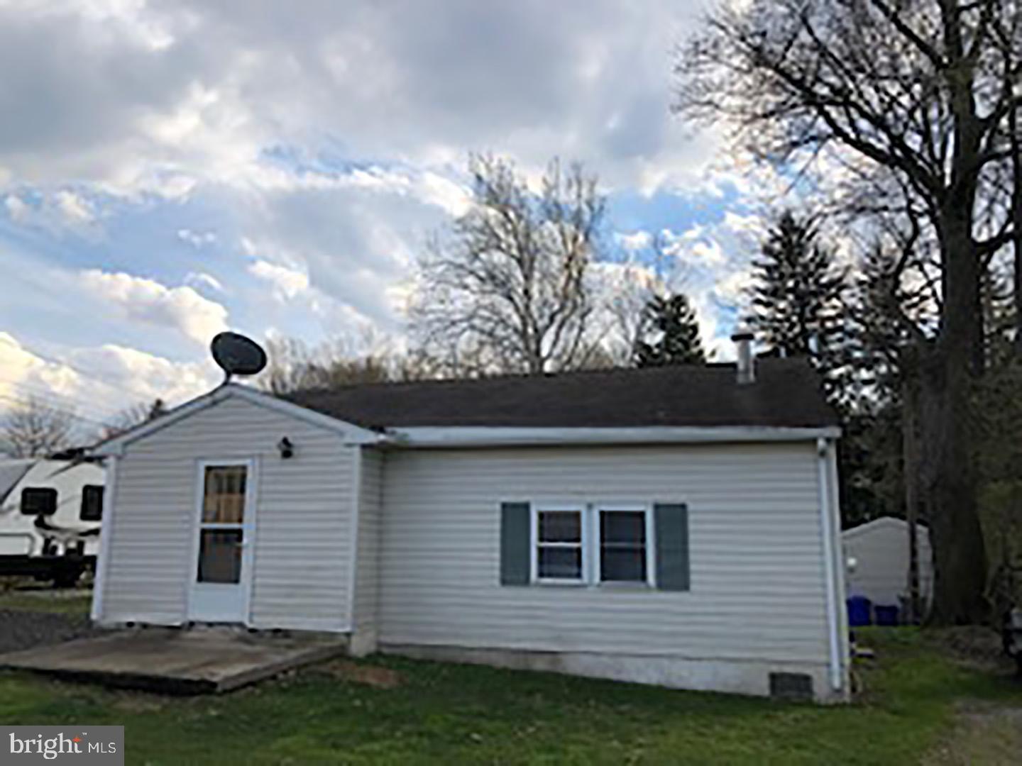 613 Summit Avenue Shillington, PA 19607 - Photo 2 of 18 Gallery Image 2