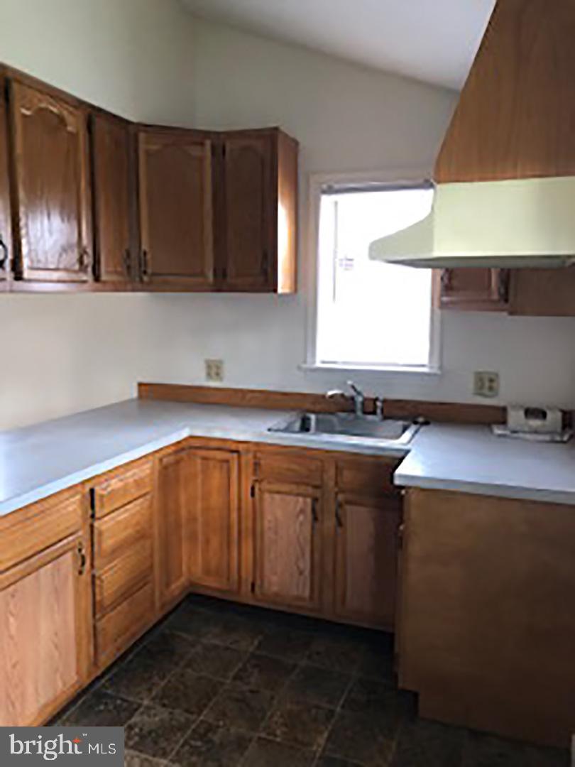 613 Summit Avenue Shillington, PA 19607 - Photo 7 of 18 Gallery Image 7