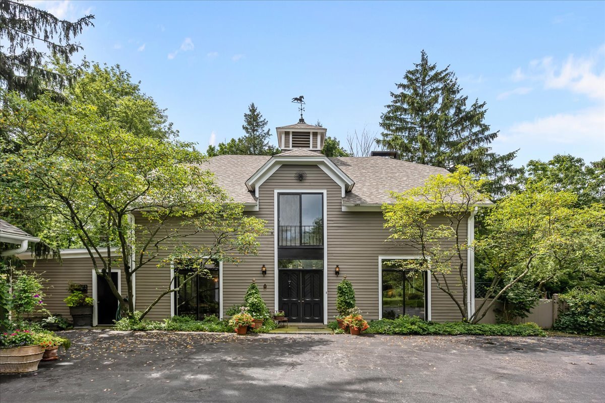 Undisclosed Address Lake Forest, IL 60045 - Photo 2 of 44 Gallery Image 2