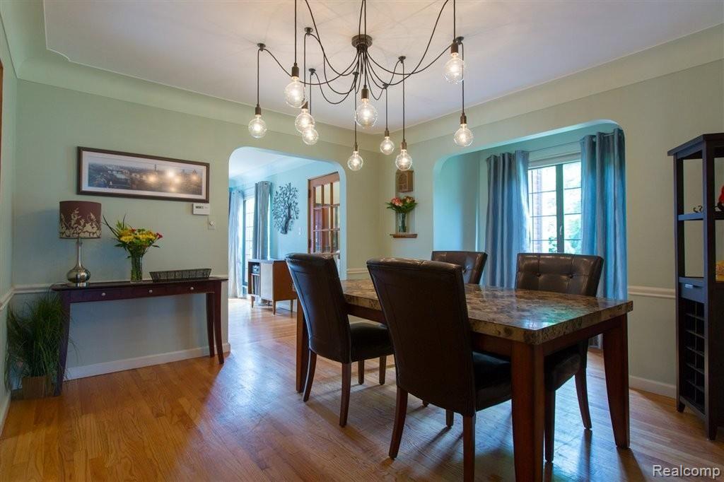 933 Hawthorne Road Grosse Pointe, MI 48236 - Photo 8 of 19 Dining Room
