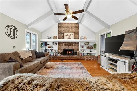 $365,000 | 1029 Northeast Trailwood Drive, Lee's Summit, MO 64086