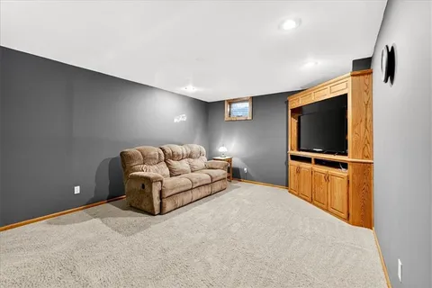 $365,000 | 1029 Northeast Trailwood Drive, Lee's Summit, MO 64086