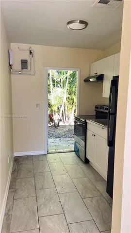 $1,900 | 706 Southwest 4th Terrace, Unit 4, Dania Beach, FL 33004
