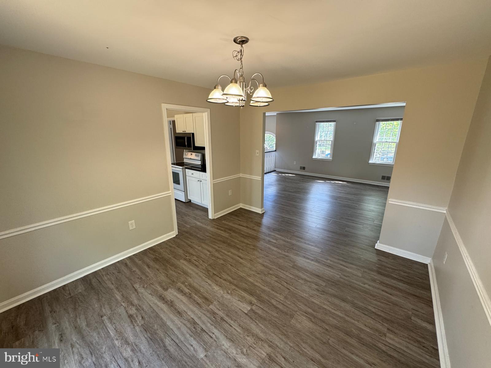 7918 Edinburgh Drive Springfield, VA 22153 - Photo 12 of 46