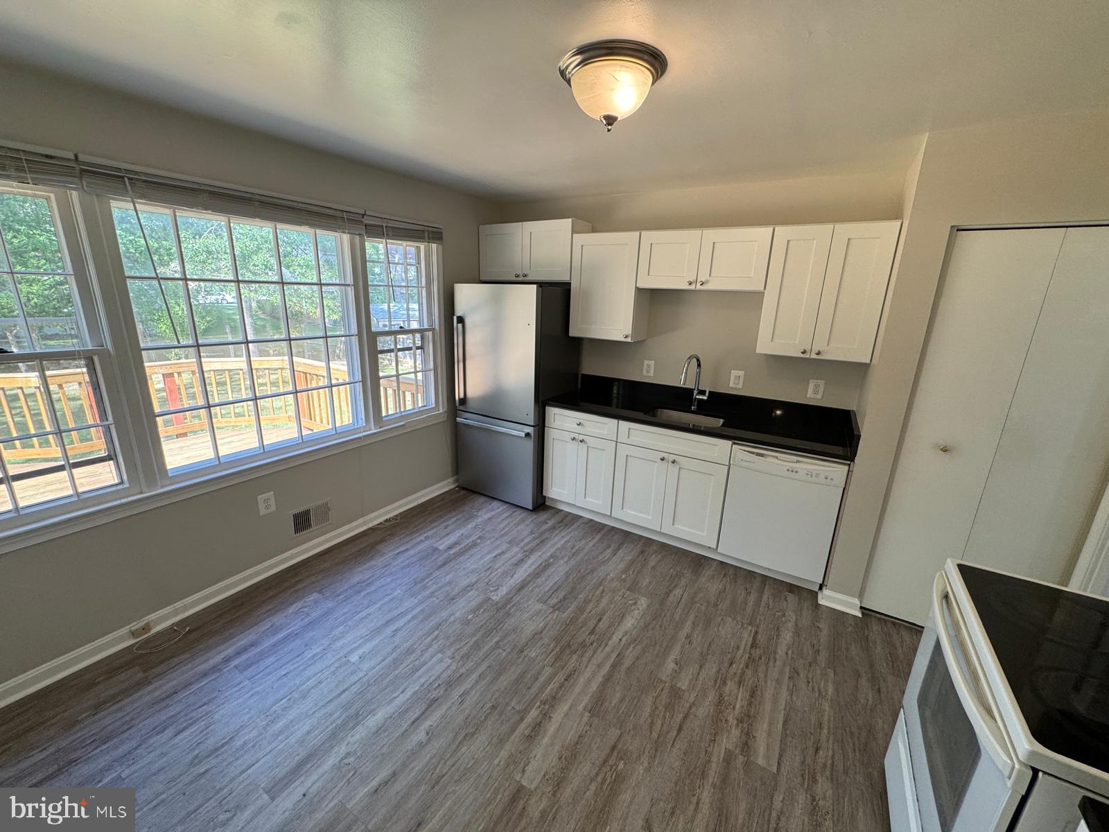 7918 Edinburgh Drive Springfield, VA 22153 - Photo 15 of 46