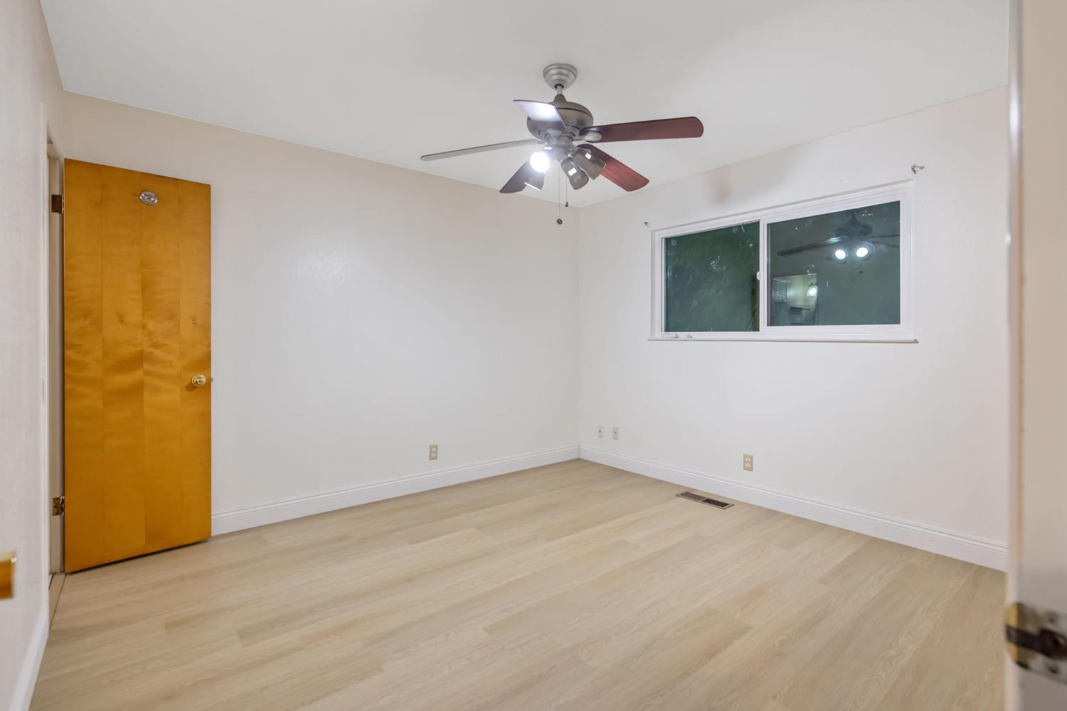 1395 South Rupert Avenue Reedley, CA 93654 - Photo 22 of 45