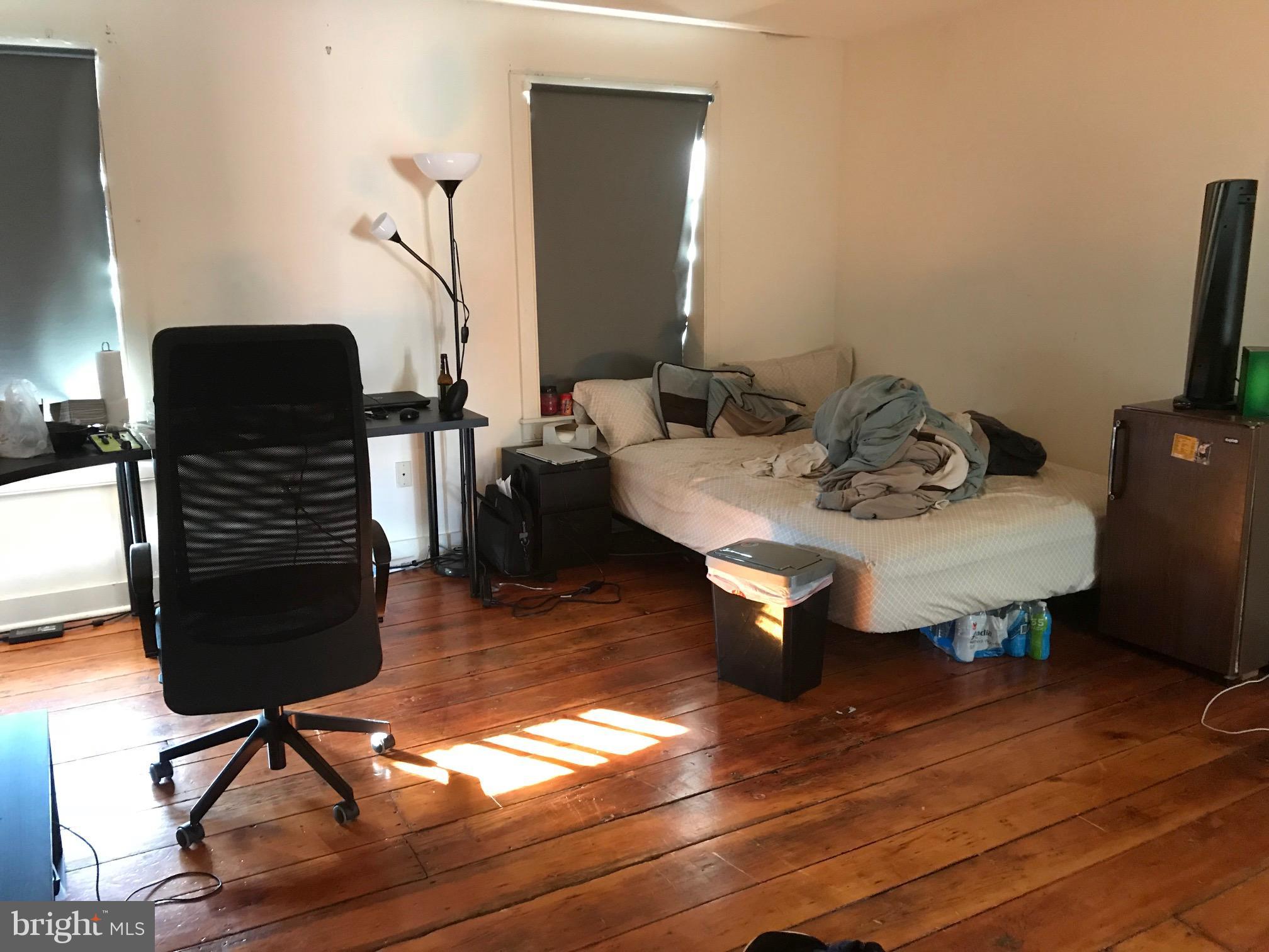 816 West Lombard Street Baltimore, MD 21201 - Photo 25 of 28 4th Bedroom on Upper Level 2