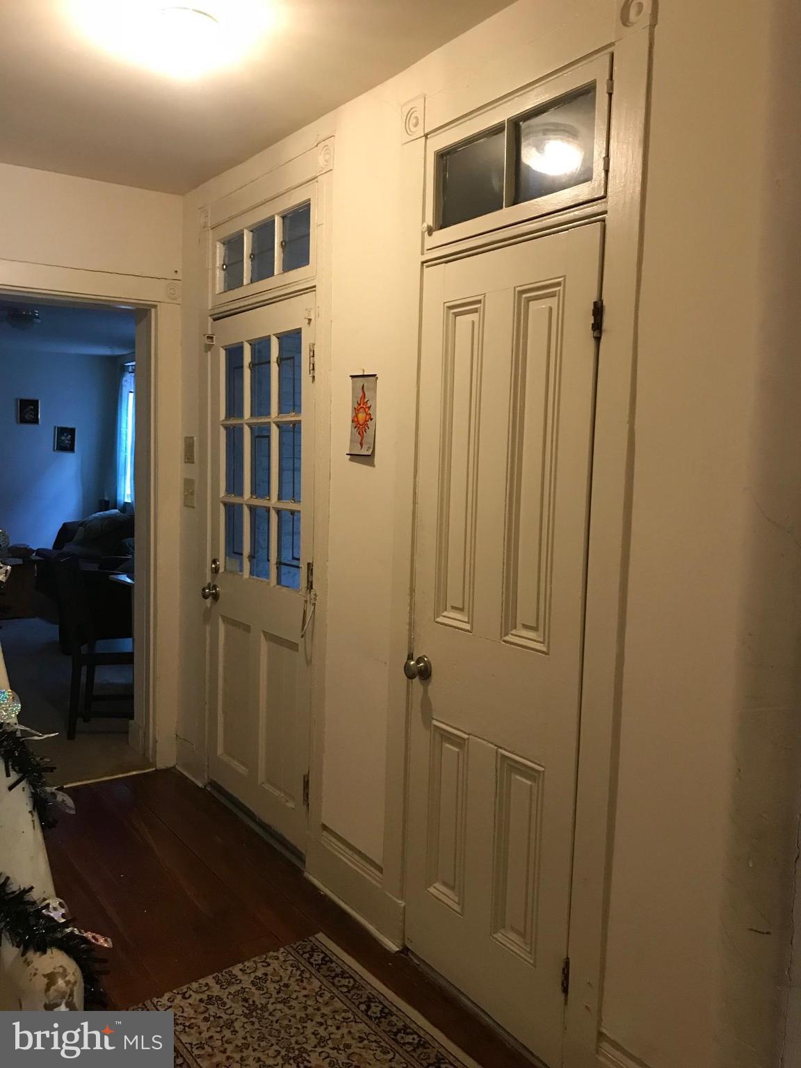 816 West Lombard Street Baltimore, MD 21201 - Photo 4 of 28 Entryway Corridor from Front Door