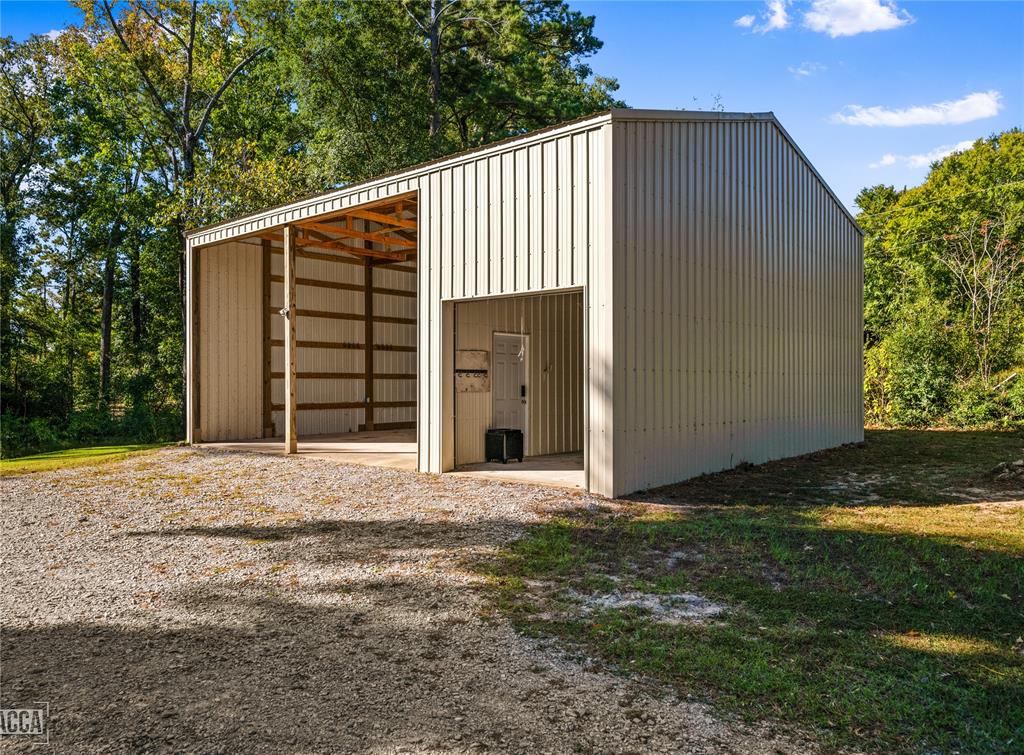 8850 Highway 1200 Boyce, LA 71409 - Photo 22 of 23 a house with a outdoor space