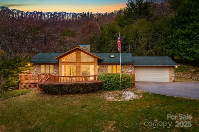 $475,000 | 111 South Valley View Drive, Mars Hill, NC 28754
