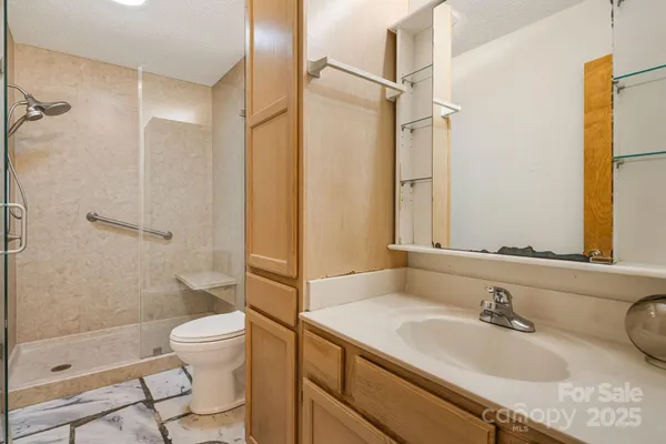 $470,000 | 111 South Valley View Drive, Mars Hill, NC 28754