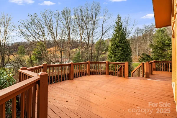 $470,000 | 111 South Valley View Drive, Mars Hill, NC 28754