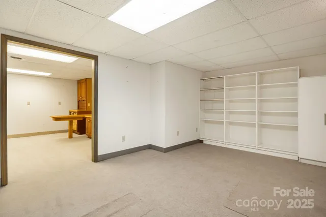 an empty room with a empty space