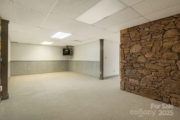 $470,000 | 111 South Valley View Drive, Mars Hill, NC 28754