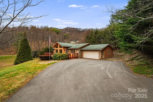 $470,000 | 111 South Valley View Drive, Mars Hill, NC 28754