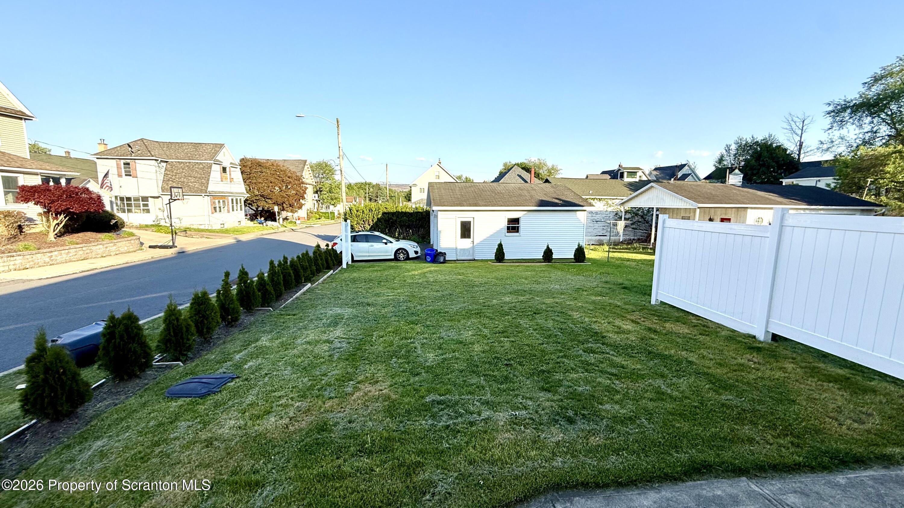 124 3rd Street Blakely, PA 18447 - Photo 3 of 14 IMG_3268