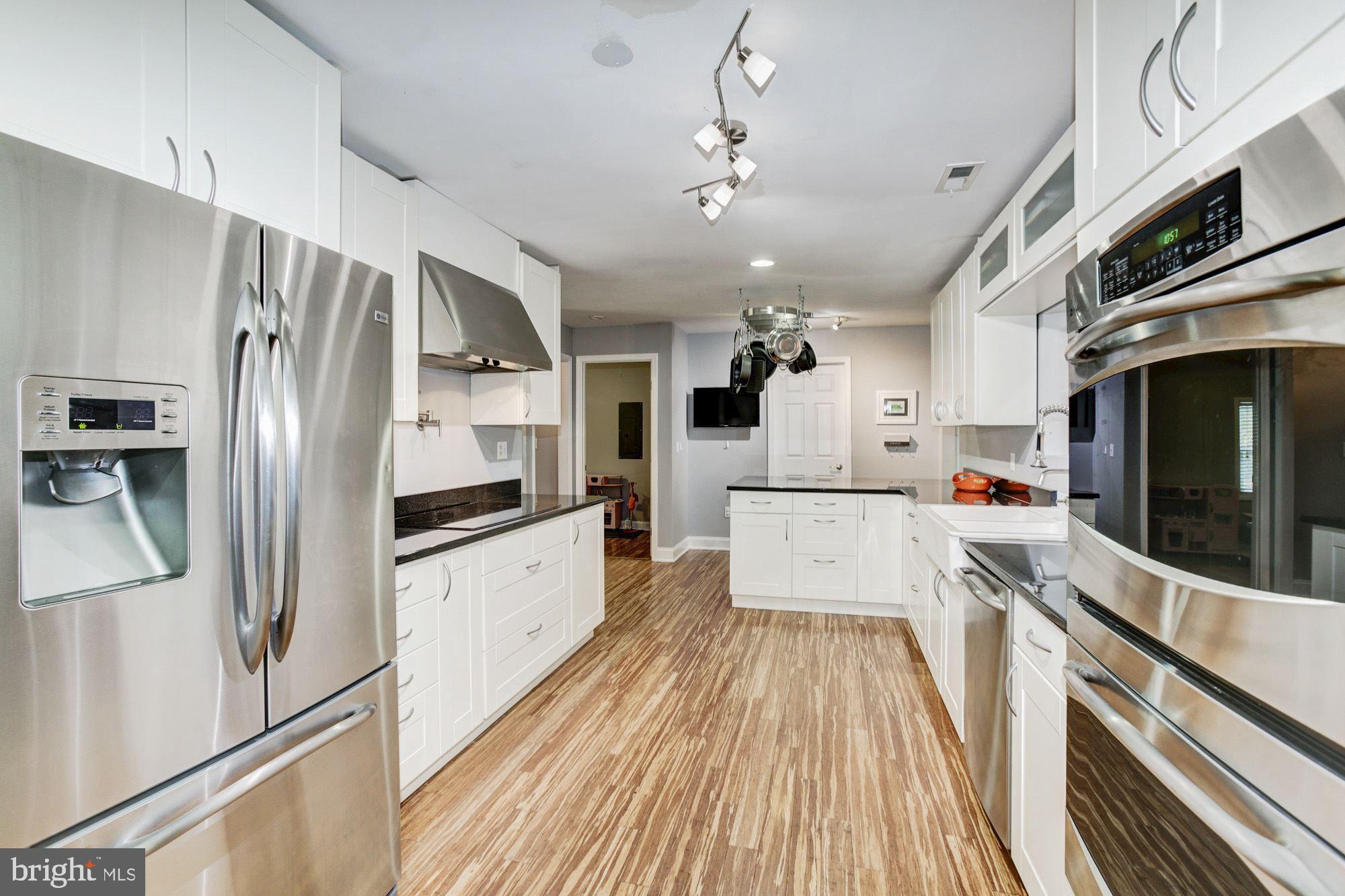 312 Talbot Road Stevensville, MD 21666 - Photo 7 of 34 Kitchen