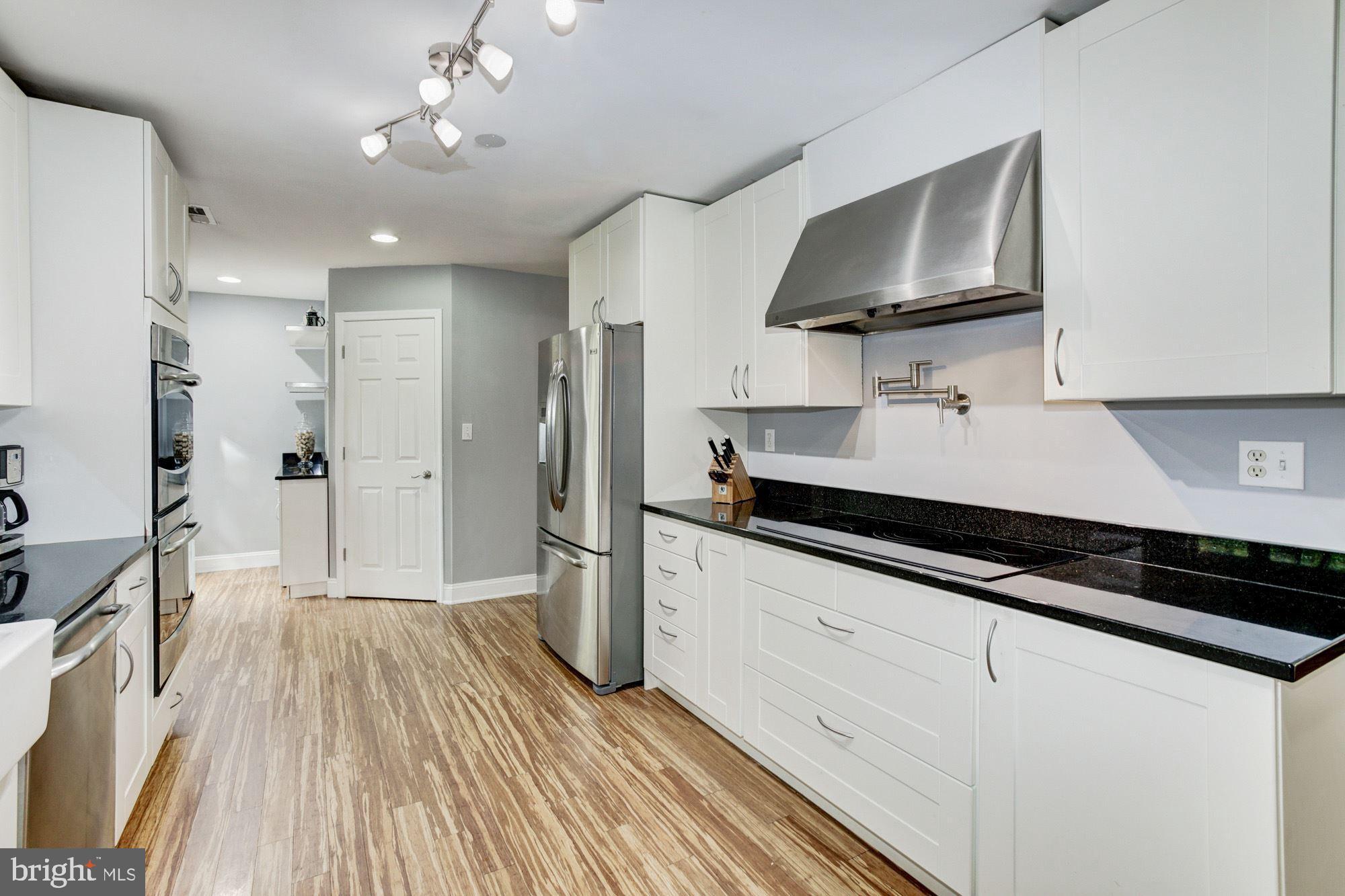 312 Talbot Road Stevensville, MD 21666 - Photo 8 of 34 Kitchen