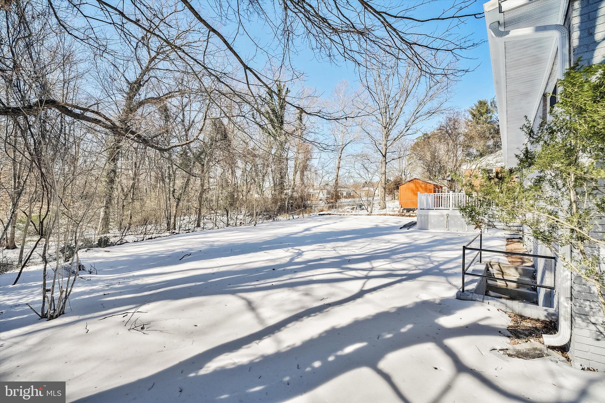 3629 Parklane Road Fairfax, VA 22030 - Photo 41 of 45 a view of building entrance