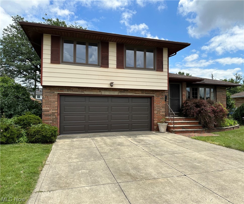 4757 Roadoan Road Cleveland, OH 44144 - Photo 1 of 12 Gallery Image 1