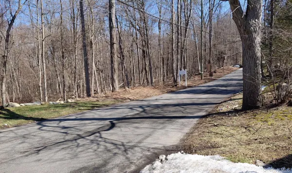 $680,000 | 32 Woodland Boulevard, Cortlandt Manor, NY 10567