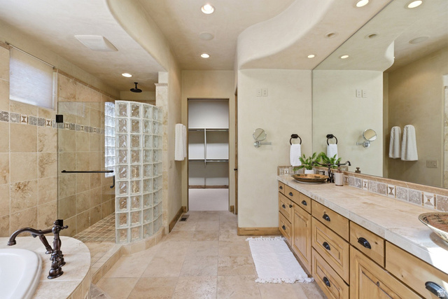 2410 West Entrada Trail, Unit 4 St. George, UT 84770 - Photo 19 of 47