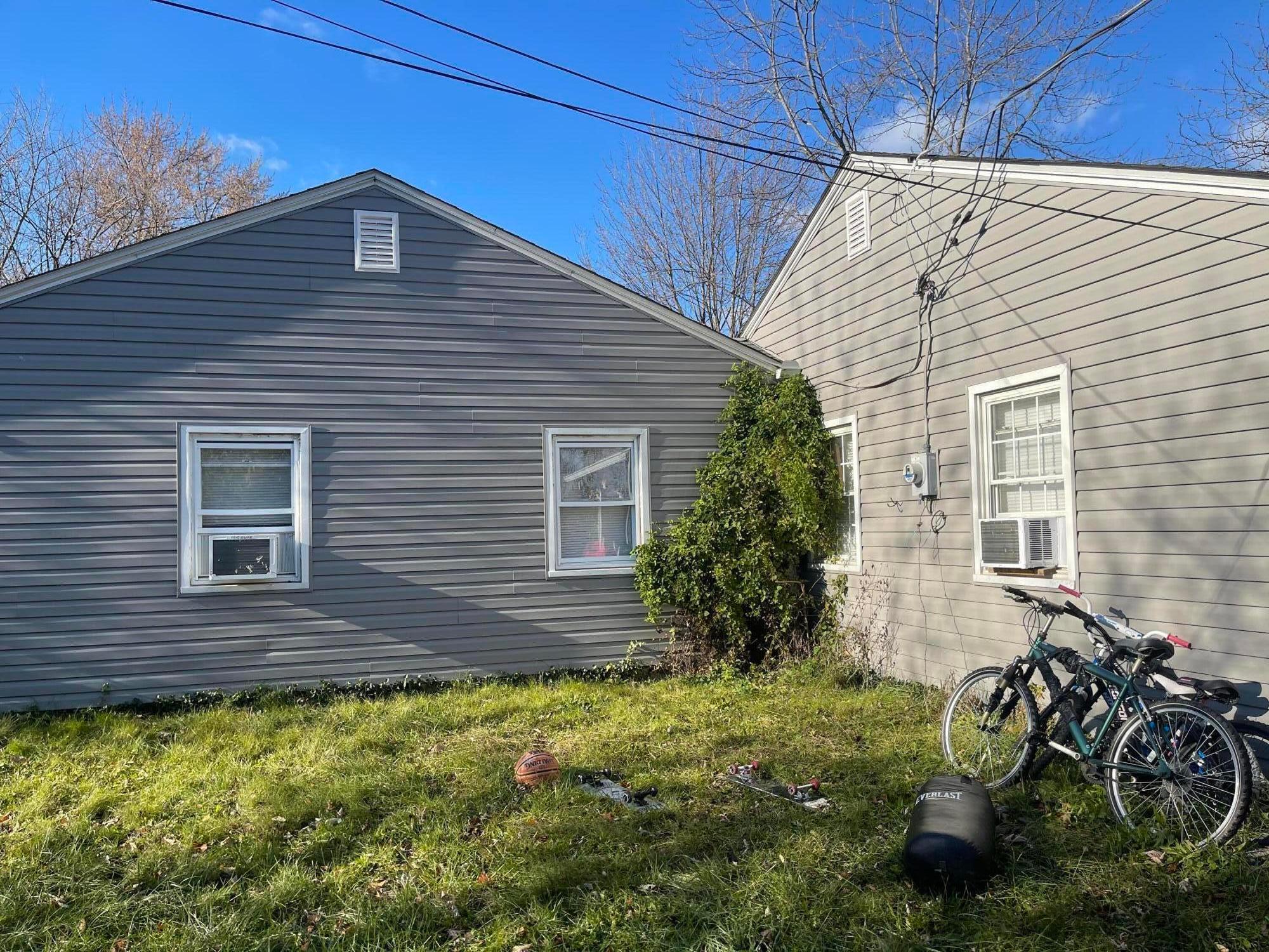 215 Danhurst Road Columbus, OH 43228 - Photo 21 of 40 2C1C4F2B-07A7-4CC5-874C-A14B356F9E30