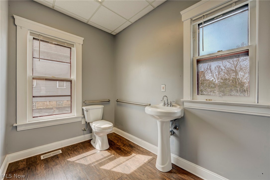 4432 Pearl Road Cleveland, OH 44109 - Photo 16 of 50