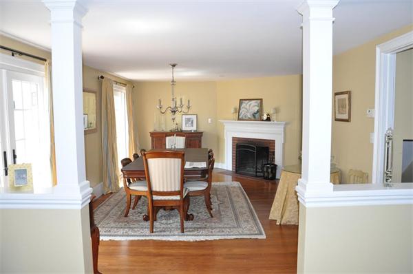 8 Crestwood Road Marblehead, MA 01945 - Photo 4 of 5