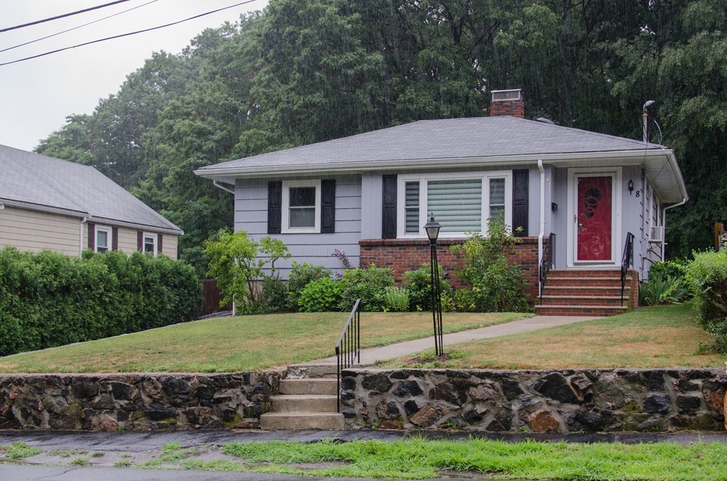 8 Edgehill Road Swampscott, MA 01907 - Photo 2 of 22 Gallery Image 2