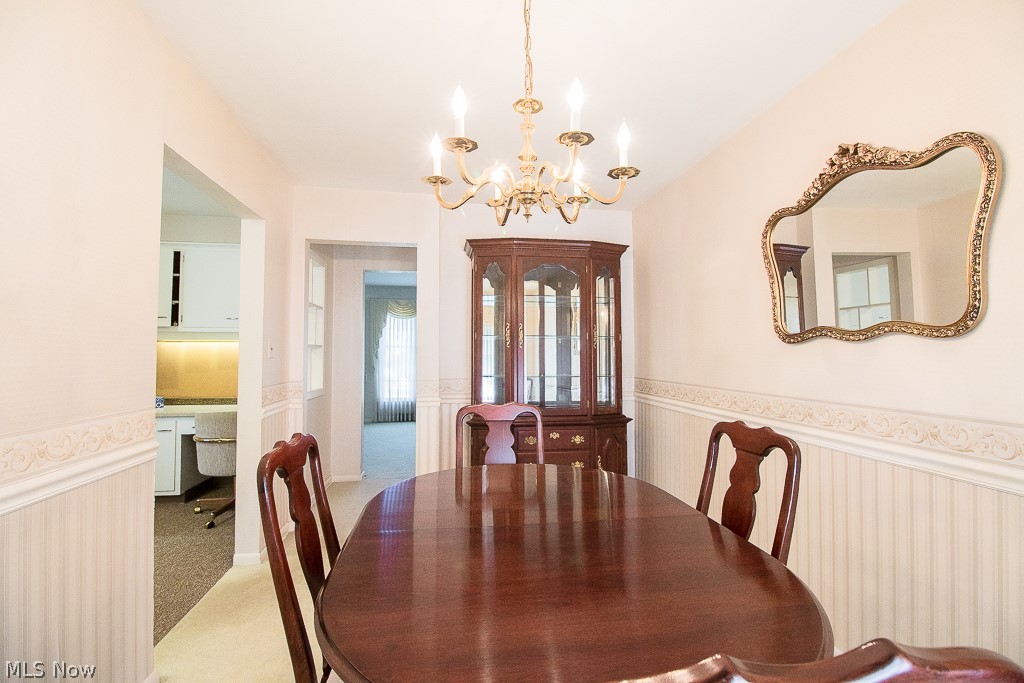 31654 Densmore Road Willowick, OH 44095 - Photo 10 of 25 Dining room is adjacent to the eat in kitchen