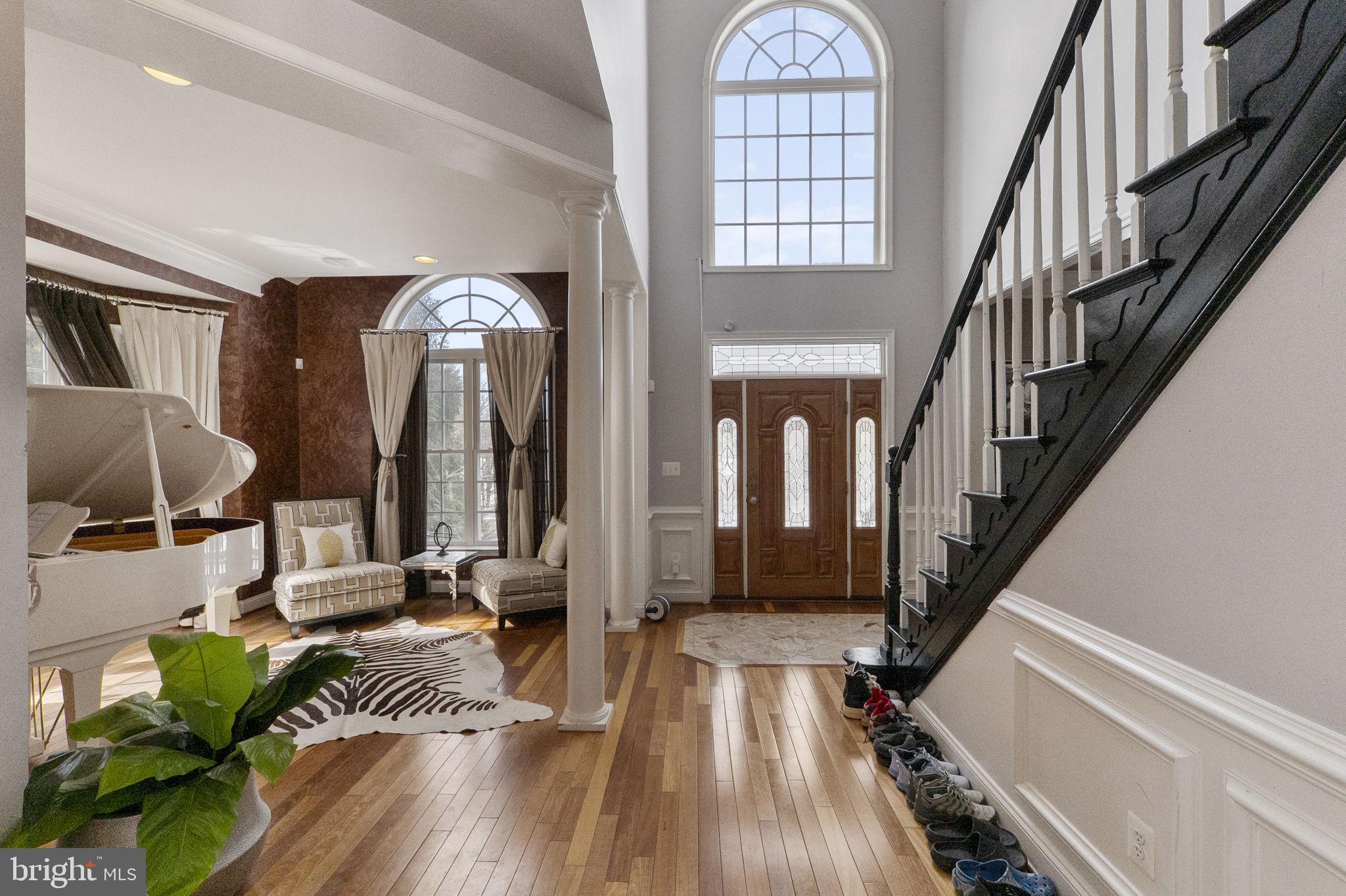 8400 Summit Avenue Baltimore, MD 21244 - Photo 2 of 55 main level entry