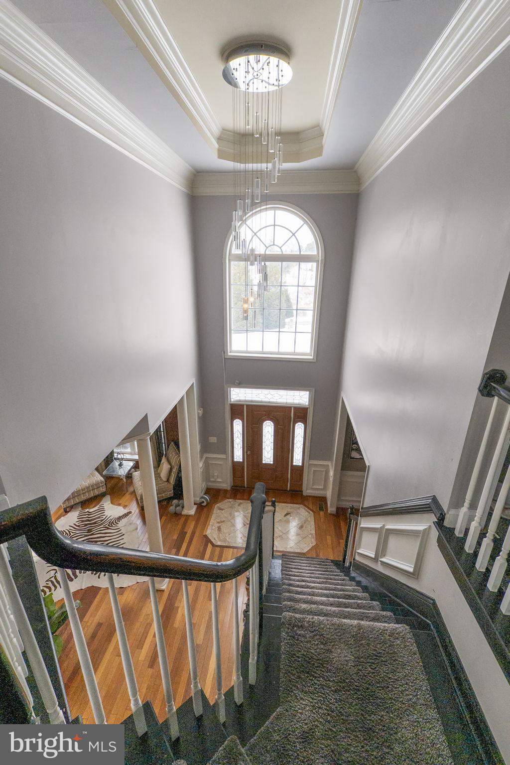 8400 Summit Avenue Baltimore, MD 21244 - Photo 24 of 55 a view of entryway and hall