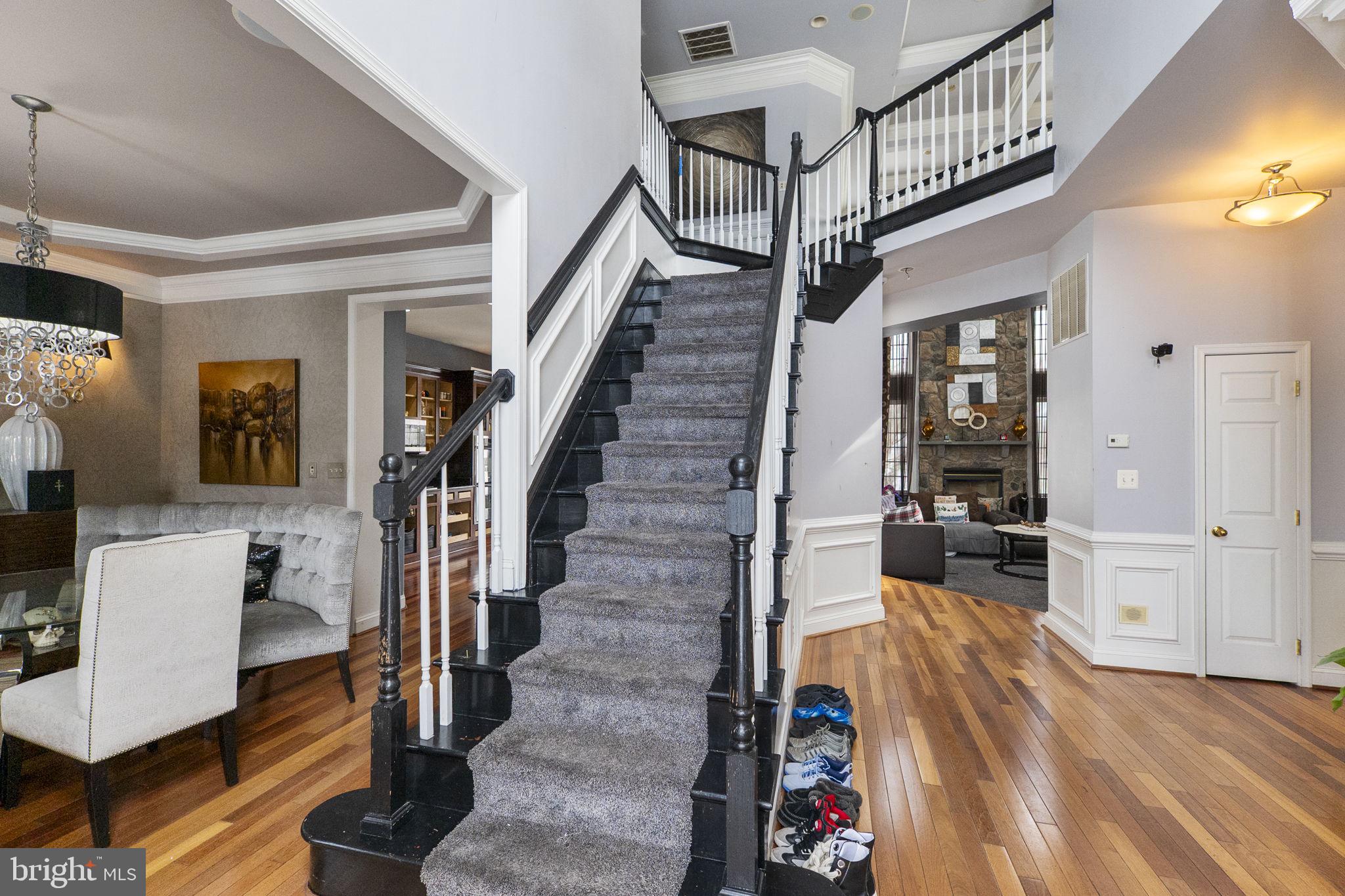 8400 Summit Avenue Baltimore, MD 21244 - Photo 3 of 55 a view of entryway and hall with wooden floor
